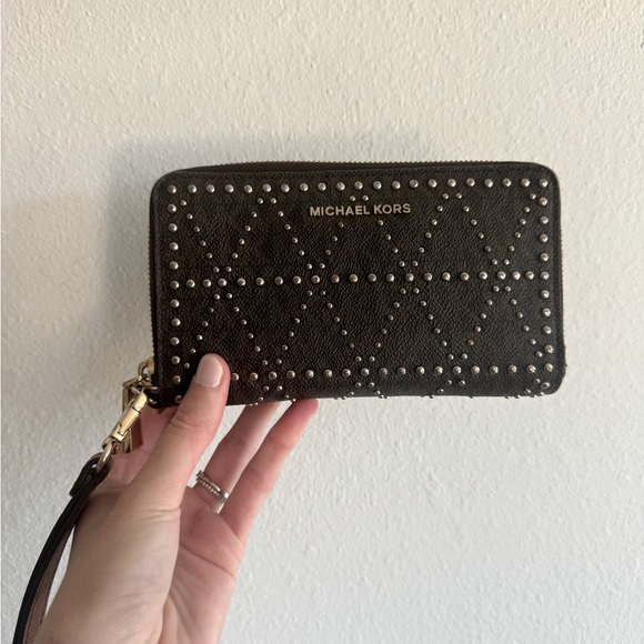 Michael Kors Handbags - Michael Kors Wallet wristlet